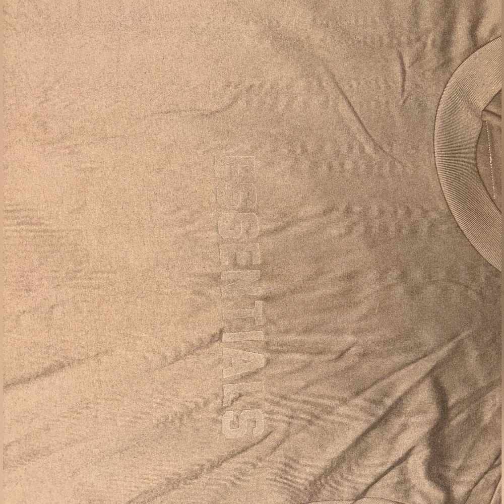 Essentials size :M - Picture 2 of 5